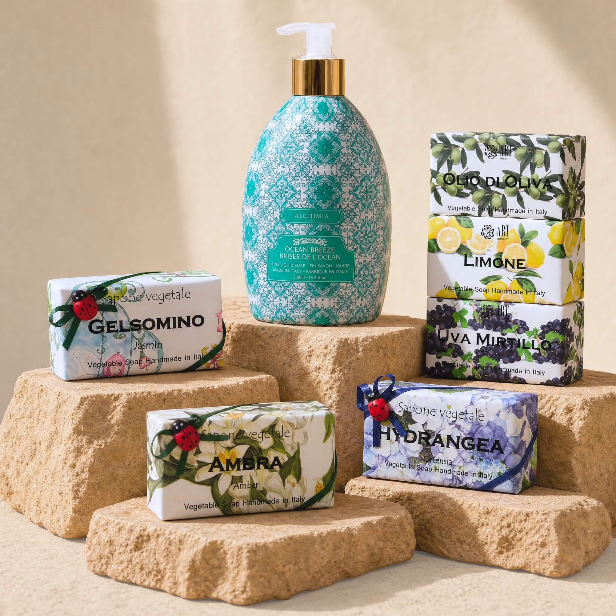 saponette vegetali e sapone liquido per le mani